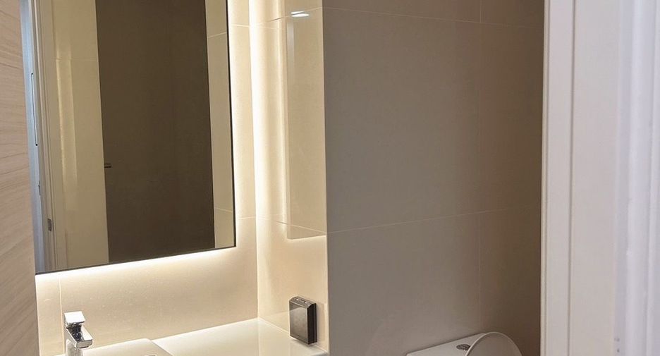 For rent 2 bedrooms condo in Khlong Luang, Pathum Thani