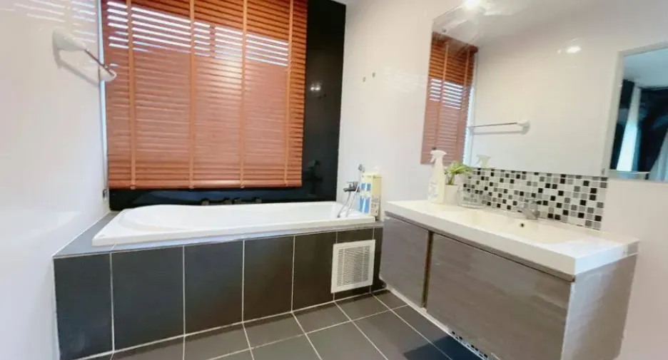 For sale 3 bedrooms house in Bang Phli, Samut Prakan