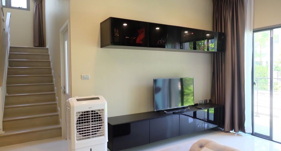 For sale 3 bedrooms house in Lat Krabang, Bangkok