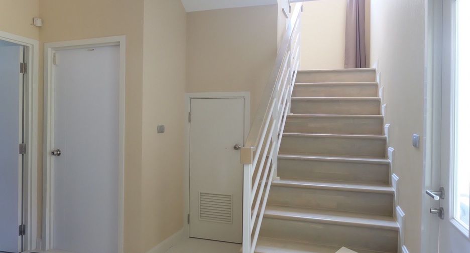 For sale 3 bedrooms house in Lat Krabang, Bangkok