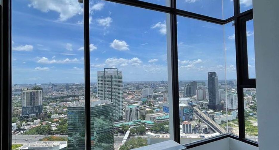 For sale 3 bedrooms condo in Chatuchak, Bangkok