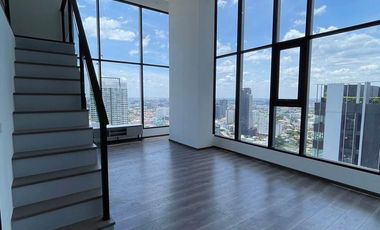 À vendre 3 chambres condo à Chatuchak, Bangkok