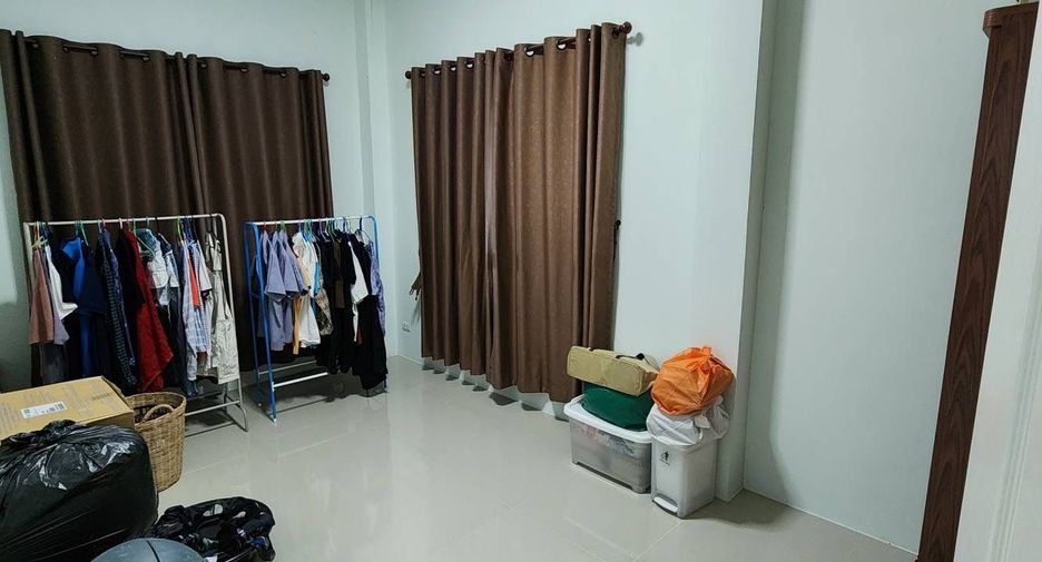 ขาย 3 ห้องนอน ทาวน์เฮ้าส์ ใน พานทอง, ชลบุรี