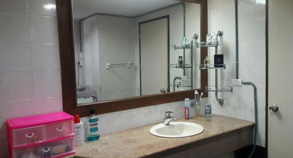 For sale 1 bed condo in Ban Chang, Rayong