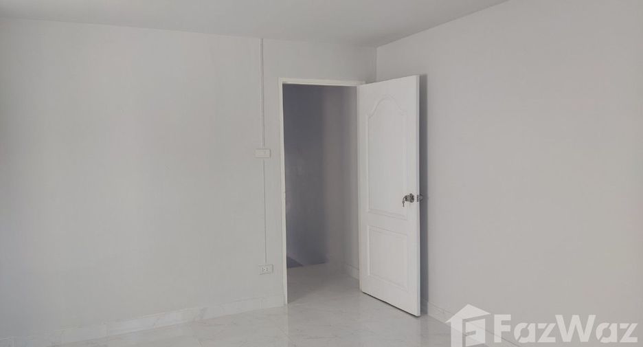 For sale 2 bedrooms townhouse in Lam Luk Ka, Pathum Thani