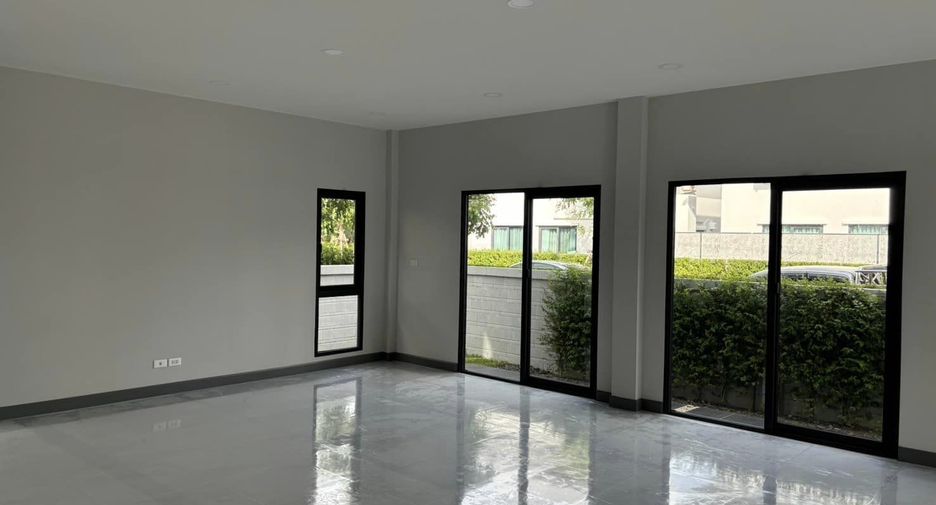 For sale 5 bedrooms house in Bang Phli, Samut Prakan
