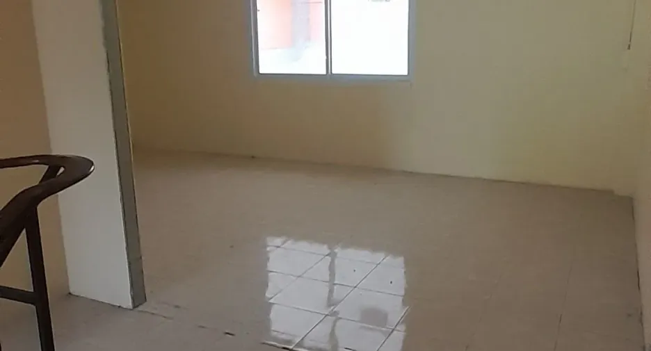 For rent 3 bedrooms townhouse in Mueang Chachoengsao, Chachoengsao