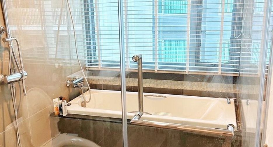 À vendre 1 chambre condo à Khlong Toei, Bangkok