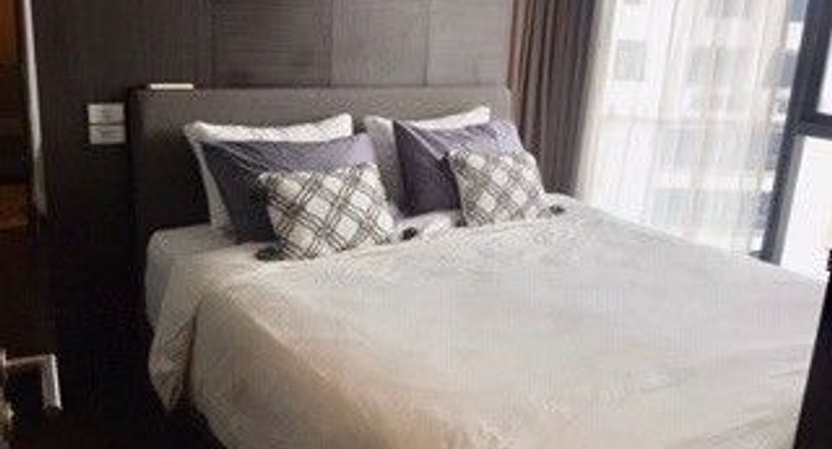 For sale 1 bed condo in Khlong Toei, Bangkok