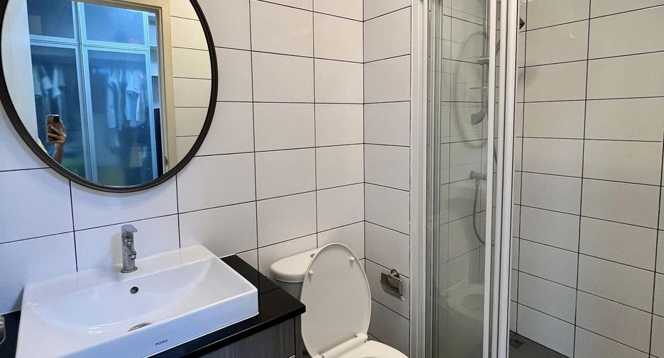 For sale studio condo in Huai Khwang, Bangkok
