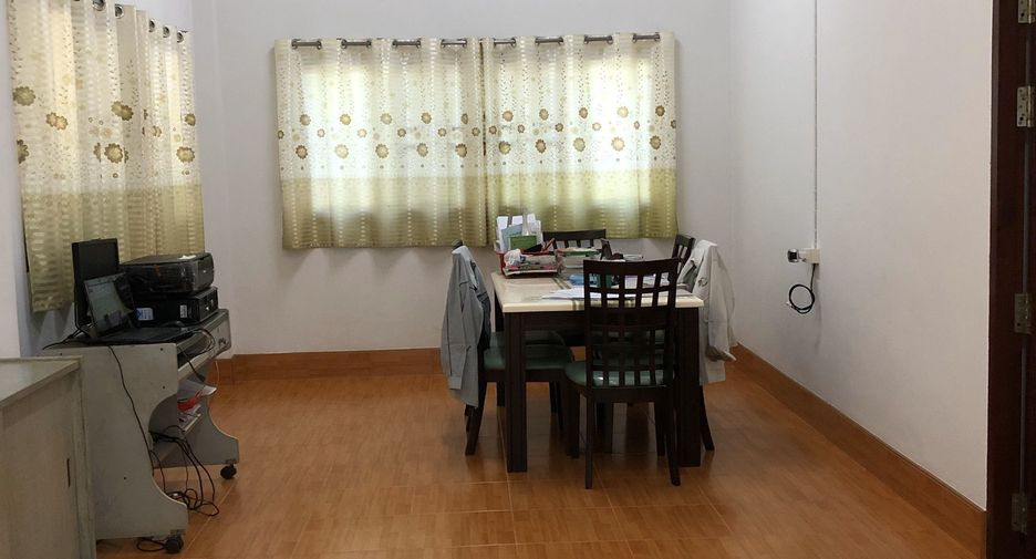 出售 3 卧室 独立屋 在 Mueang Sakon Nakhon, Sakon Nakhon