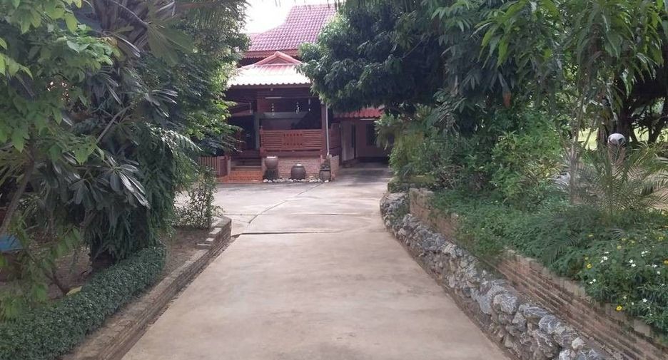 For sale 3 bedrooms house in Sawankhalok, Sukhothai