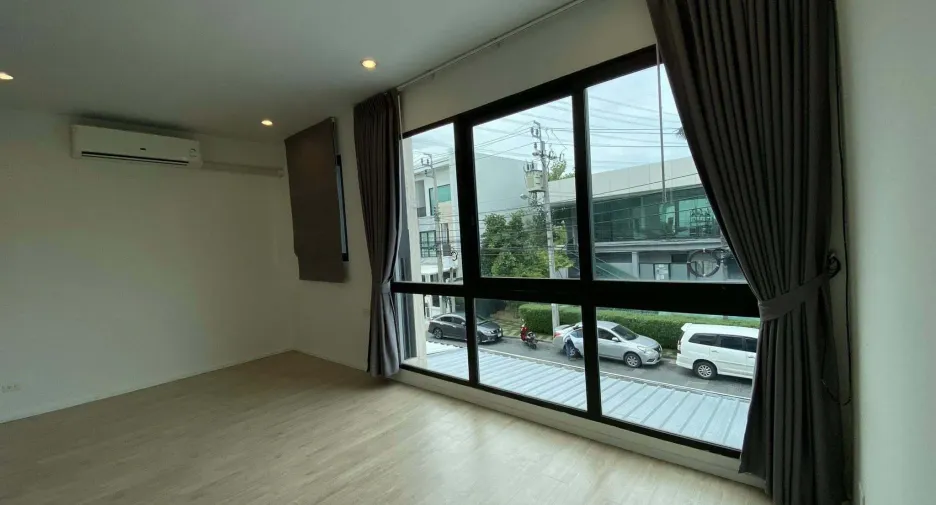 À louer 3 chambres maison à Pak Kret, Nonthaburi