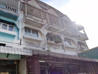 Gewerbefläche zum Kauf mit 6 Zimmer in Sam Phran, Nakhon Pathom