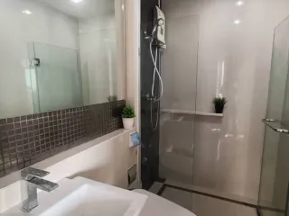 Wohnung zum Kauf mit 2 Zimmer in Phra Khanong, Bangkok