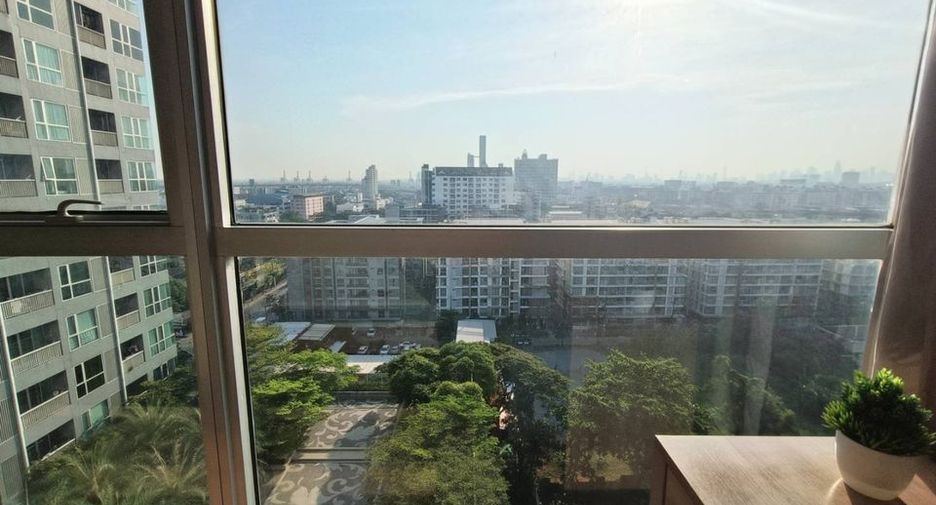 Condo en venta de 2 habitaciones en Phra Khanong, Bangkok