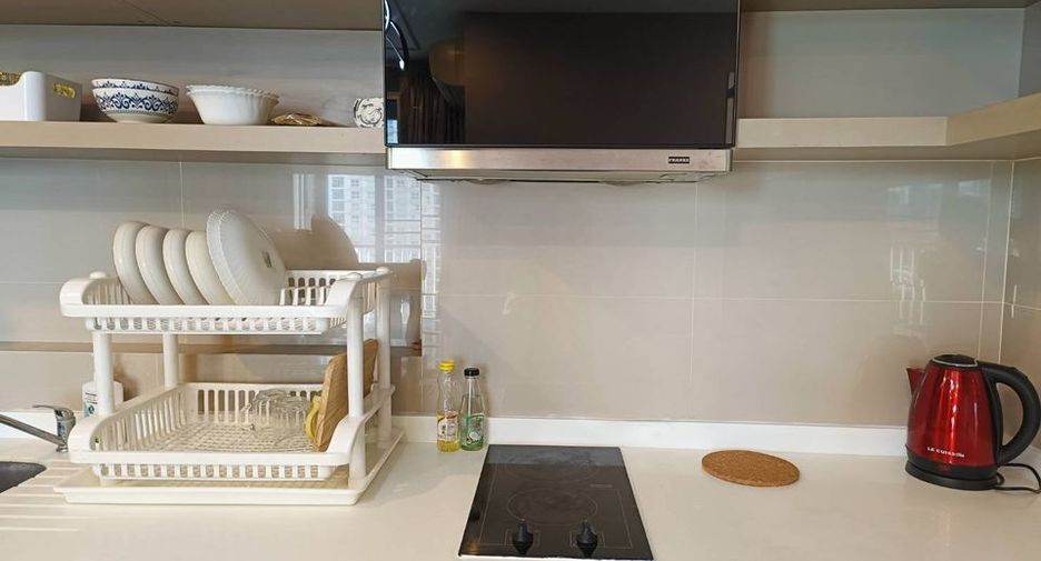 Condo en venta de 2 habitaciones en Phra Khanong, Bangkok