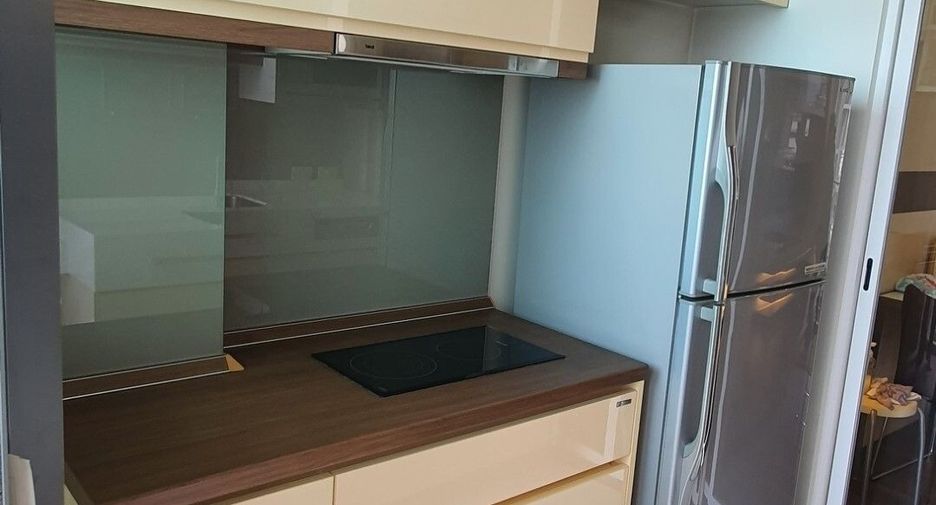 For sale 1 bed condo in Phra Khanong, Bangkok