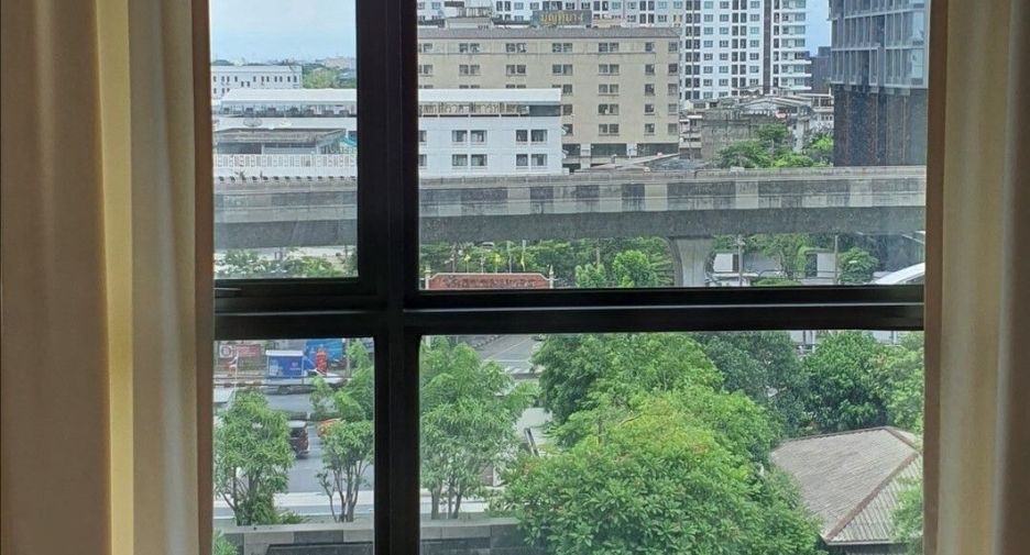 For sale 1 bed condo in Phra Khanong, Bangkok