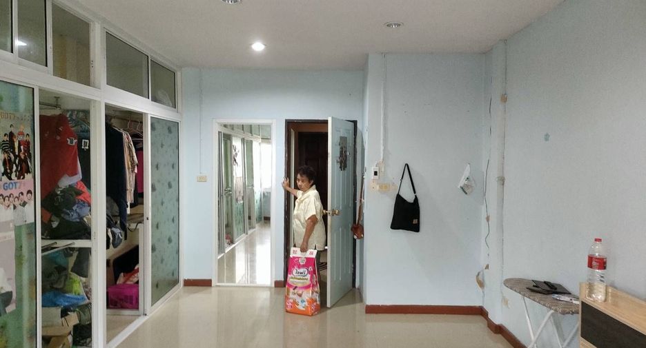 For sale そして for rent 2 ベッドルーム townhouse in Lam Luk Ka, Pathum Thani