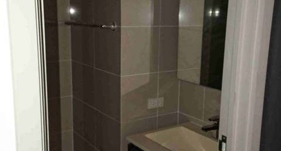 Продажа 1 кровать кондо в Кхлонг Сан, Бангкок