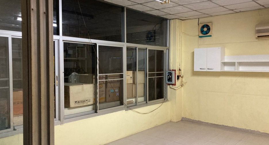 Haus zum Kauf und zur Miete mit Studio in Mueang Phitsanulok, Phitsanulok