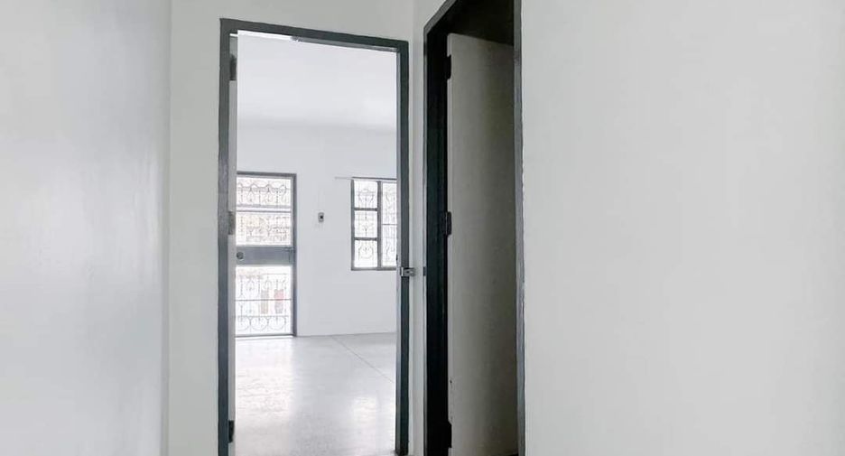 Reihenhaus zum Kauf mit 2 Zimmer in Mueang Nakhon Ratchasima, Nakhon Ratchasima
