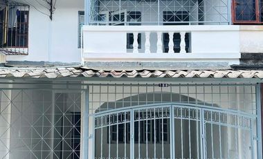 Casa adosada en venta de 2 habitaciones en Mueang Nakhon Ratchasima, Nakhon Ratchasima