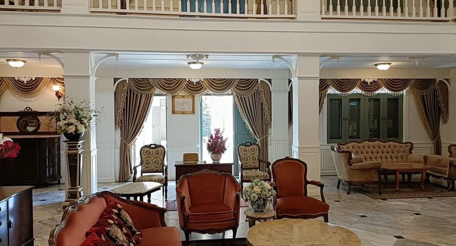 For sale 5 bedrooms house in Krathum Baen, Samut Sakhon