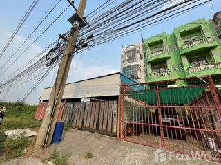 出售 2 卧室 联排别墅 在 Sam Khok, Pathum Thani