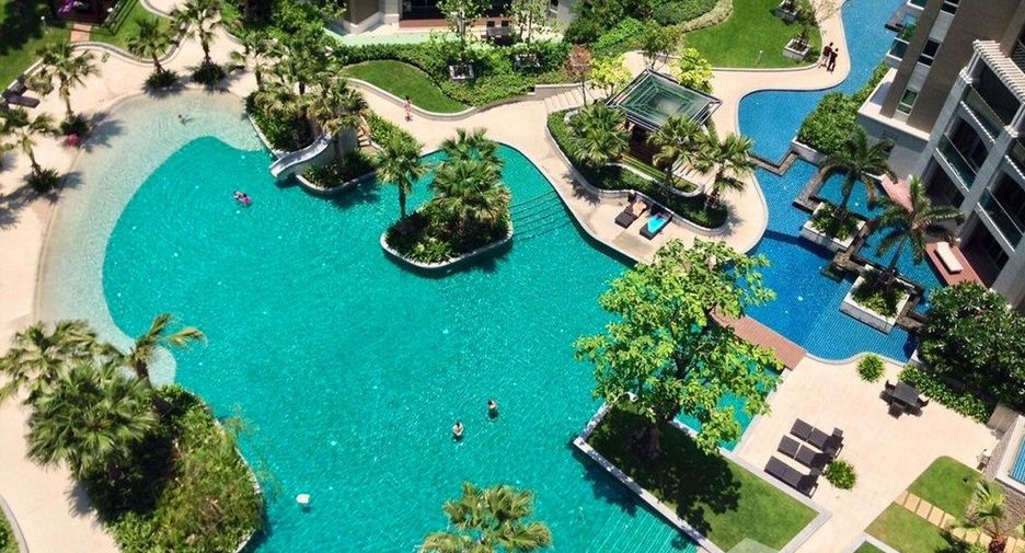 For sale 2 bedrooms condo in Huai Khwang, Bangkok
