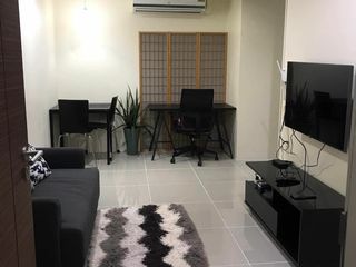 出售 1 卧室 公寓 在 Din Daeng, 曼谷