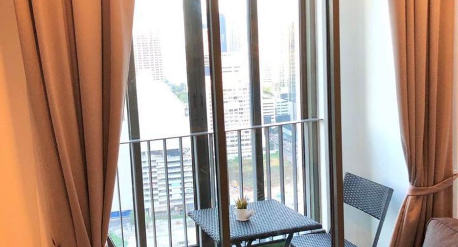For sale 1 bed condo in Huai Khwang, Bangkok