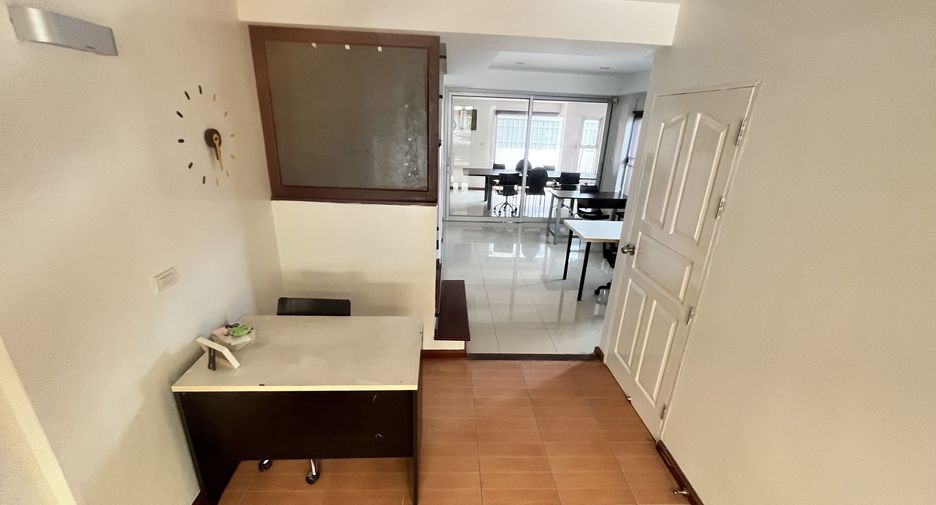 Продажа и аренда офис в Mueang Nonthaburi, Нонтабури