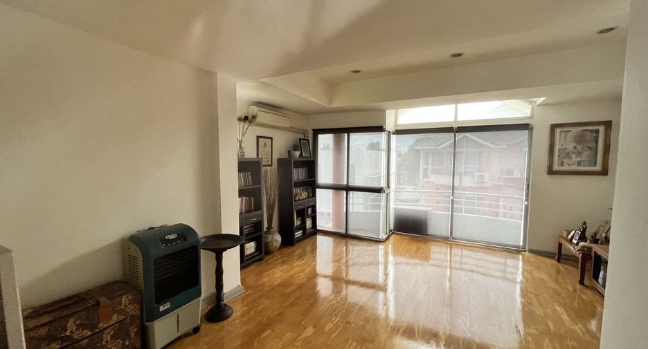 Продажа и аренда офис в Mueang Nonthaburi, Нонтабури