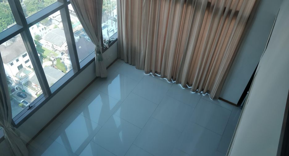 For sale 2 bedrooms condo in Khlong Toei, Bangkok