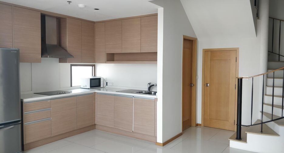 For sale 2 bedrooms condo in Khlong Toei, Bangkok