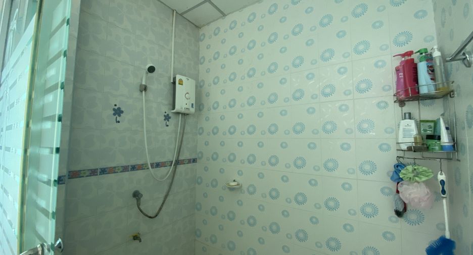 Oficina en venta de 2 habitaciones en Mueang Phrae, Phrae
