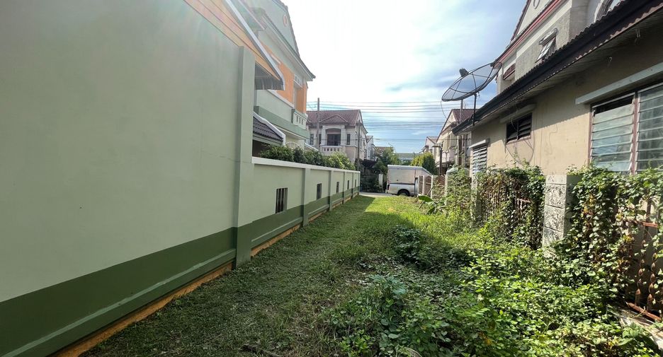 For sale 2 bedrooms townhouse in Mueang Pathum Thani, Pathum Thani