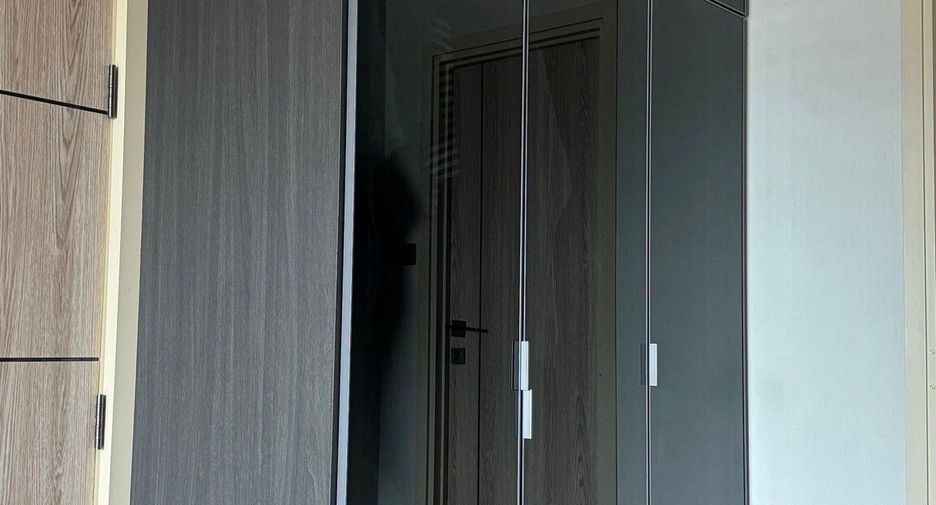For sale 2 bedrooms condo in Huai Khwang, Bangkok