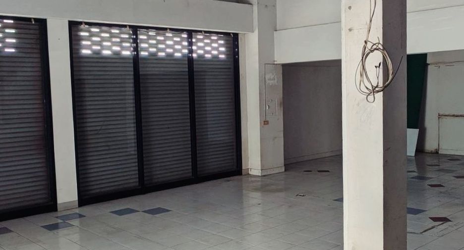 Продажа 6 спальни таунхаус в Мыанг Районг, Районг