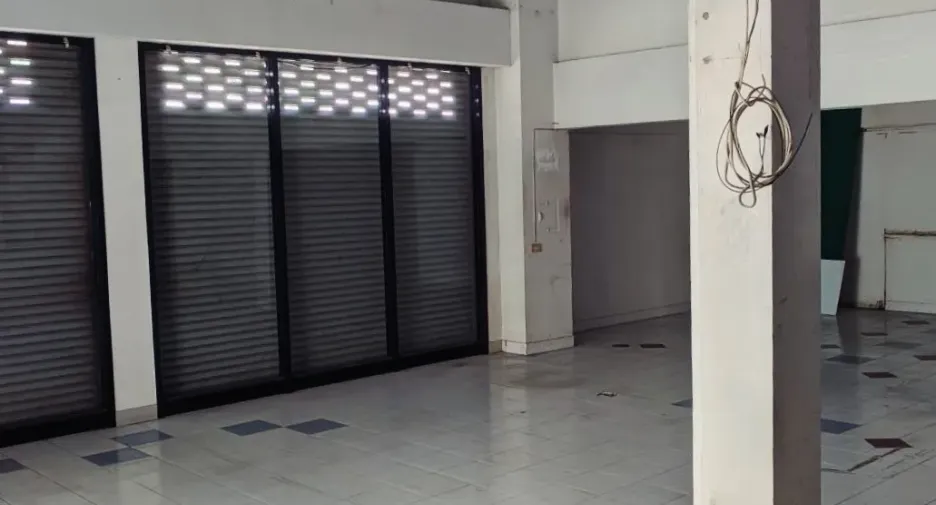 出售 6 卧室 联排别墅 在 Mueang Rayong, Rayong