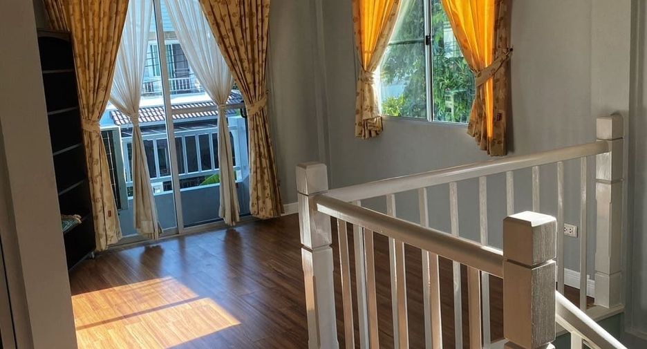 For sale 3 bedrooms house in Mueang Pathum Thani, Pathum Thani