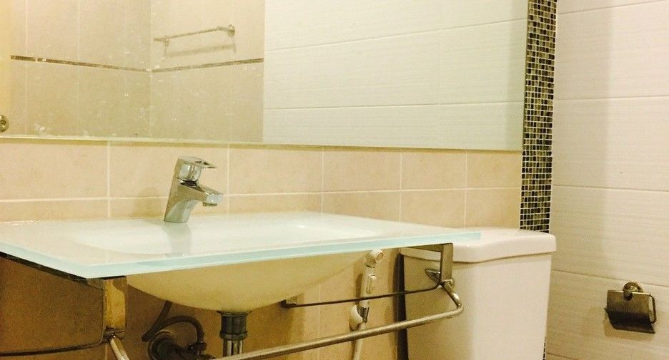 For sale 2 bedrooms condo in Khan Na Yao, Bangkok