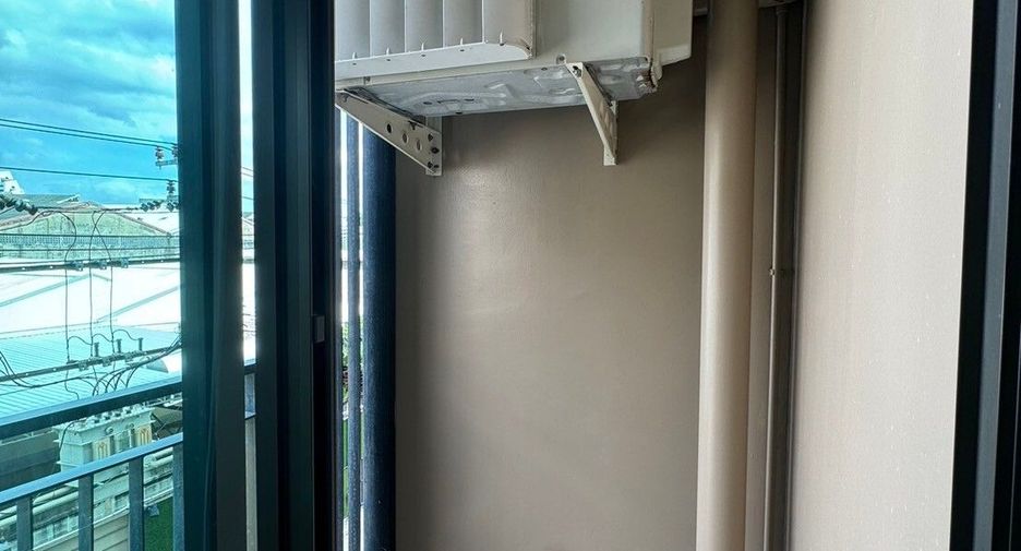 À vendre studio condo à Yan Nawa, Bangkok