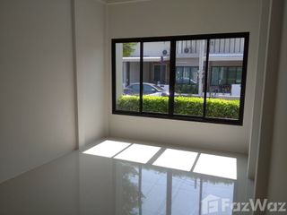 For sale 2 bedrooms townhouse in Pluak Daeng, Rayong