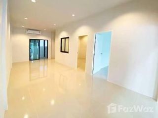For sale 2 bedrooms townhouse in Pluak Daeng, Rayong