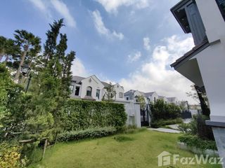 For sale 5 bedrooms house in Taling Chan, Bangkok