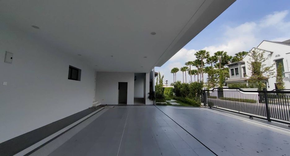 For sale 5 bedrooms house in Taling Chan, Bangkok