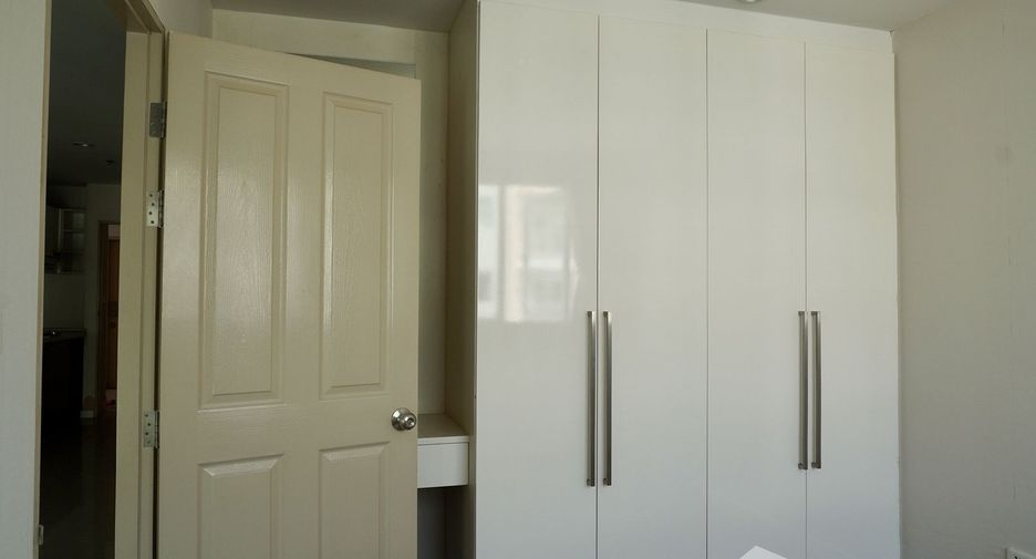 For sale 1 bed condo in Phasi Charoen, Bangkok